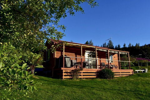 Maydena Mountain Cabins - Local Tourism 1