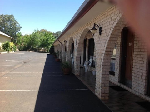 Forest Lodge Motor Inn & Restaurant - Accommodation Australia 2