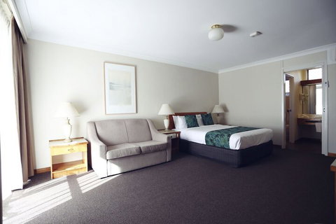 Cascades Motor Inn - Accommodation Australia 5