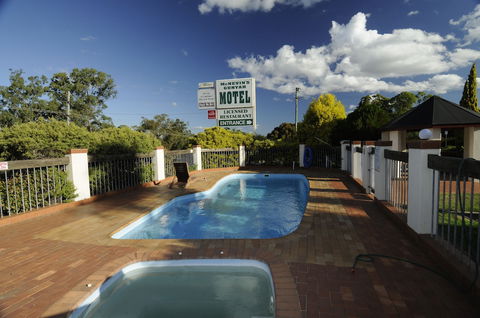 McNevin's Warwick Motel - Accommodation Australia 5