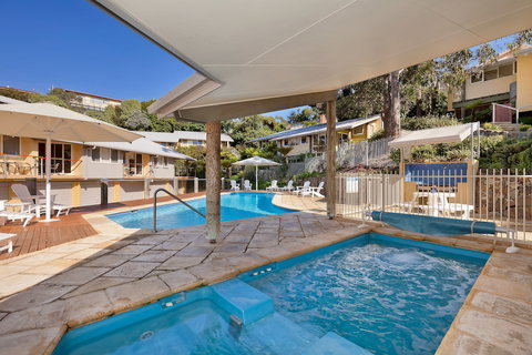 Tathra Beach House Apartments - Bed n Breakfasts 5