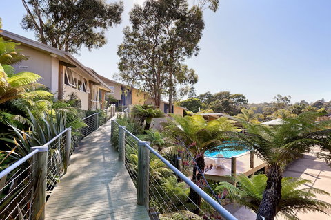 Tathra Beach House Apartments - Bed n Breakfasts 2