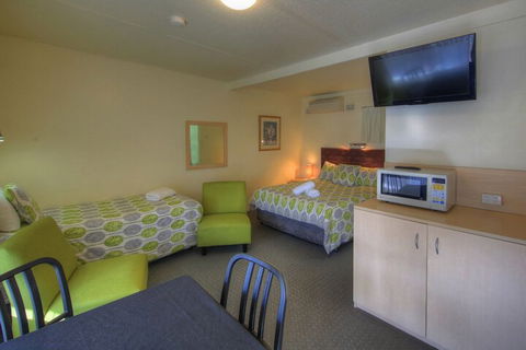 Bermagui Motor Inn - Australia Shopping 7
