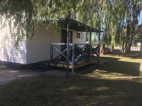 Pinjarra Caravan Park & Cabins - Accommodation Australia 5