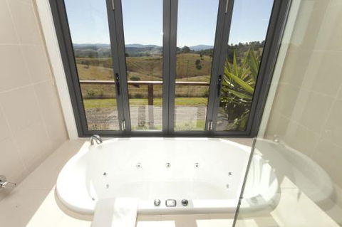 Sanctuary Hill Retreat - Accommodation Australia 2