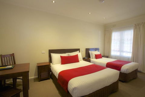 Amaroo Motel - Local Tourism 4