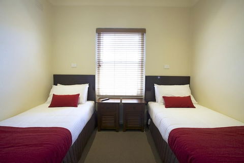 Amaroo Motel - Local Tourism 5