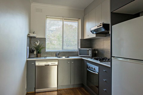 Adelaide DressCircle Apartments Childers Street - Australia Shopping 7