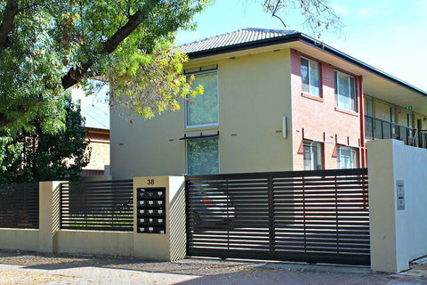 Adelaide DressCircle Apartments Childers Street - Australia Shopping 1