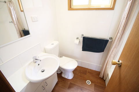 Adelaide's Brownhill Creek Tourist Park - Accommodation Australia 2