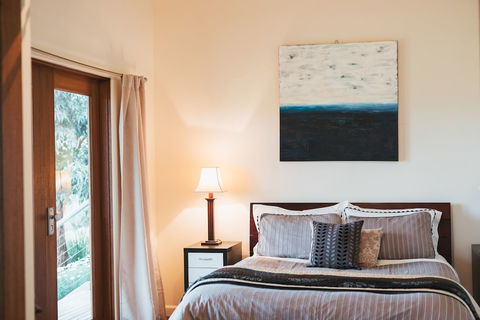 Outlook Hill Vineyard Cottages - Accommodation Australia 6