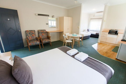 Jasmine Lodge Motel - Accommodation Australia 3