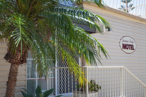 Jasmine Lodge Motel - Accommodation Australia 1
