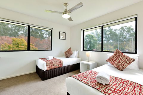 Apex Park Holiday Apartments - Accommodation Australia 6