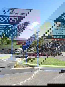 Paramount Motel - Local Tourism 0