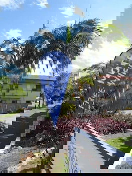 Paramount Motel - Local Tourism 1