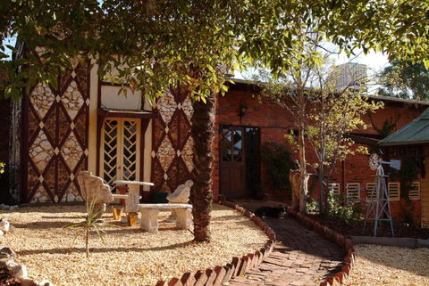 Diamond House Heritage Restaurant & Motor Inn - Accommodation Australia 4
