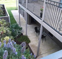Swan Lake Guest House - Bed n Breakfasts