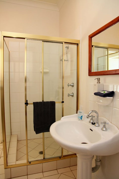 Apartments On The Park - Local Tourism 3