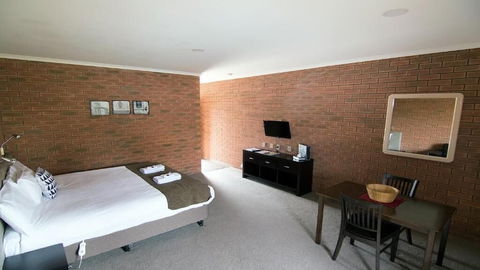 Ashleigh Court Motor Inn - Australia Shopping 6