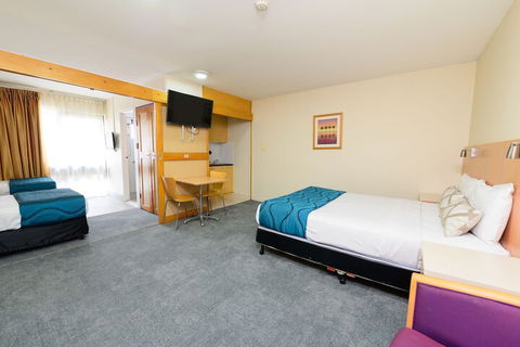 Airolodge International - Accommodation Australia 6