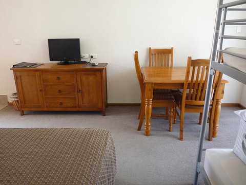 Coonawarra Motor Lodge - Accommodation Australia 6