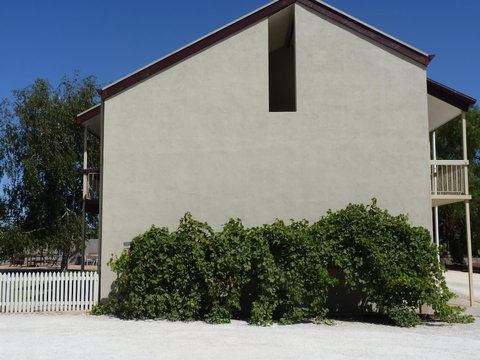 Coonawarra Motor Lodge - Accommodation Australia 0