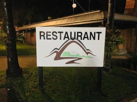 Bega Downs Motor Inn - Bed n Breakfasts 2