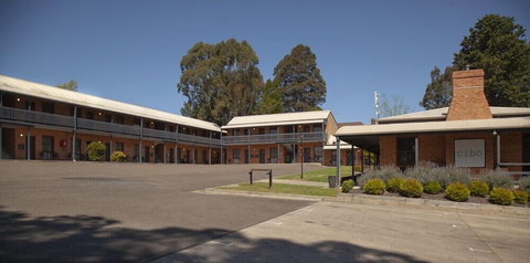Bega Downs Motor Inn - Bed n Breakfasts 0