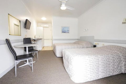 Centretown Motel Nagambie - Australia Shopping 7