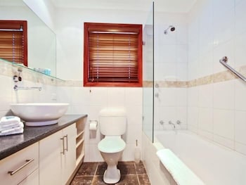 Wine And Roses B&B - Accommodation Australia 5