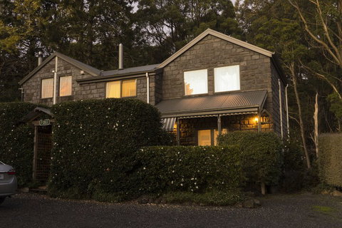 Observatory Cottages - Accommodation Australia 3