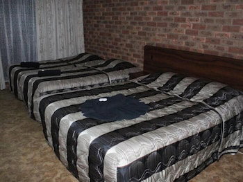 Woomargama Village Hotel Motel - Accommodation Australia 3