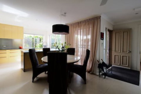 Akai Hana - Australia Shopping 0