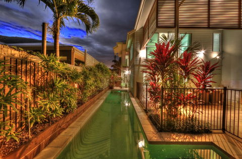 Deja Vu Palm Cove Private Heated Pool - Bed n Breakfasts 1