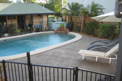 Palm Court Hervey Bay - Accommodation Australia 2