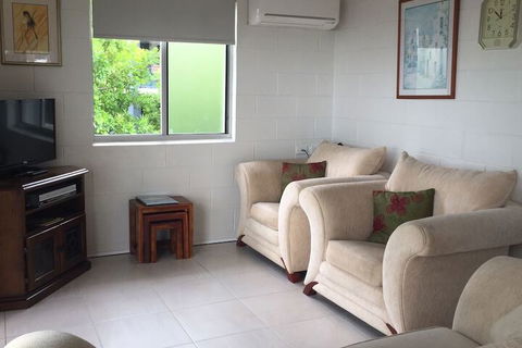 Palm Court Hervey Bay - Accommodation Australia 6