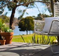 Lake Como Villa - Accommodation Australia