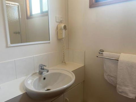 BIG4 Swan Hill - Accommodation Australia 4