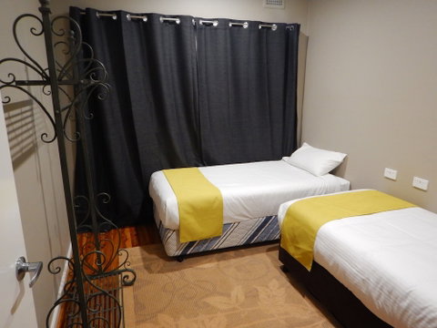 Manera Heights Apartment Motel - Accommodation Australia 4
