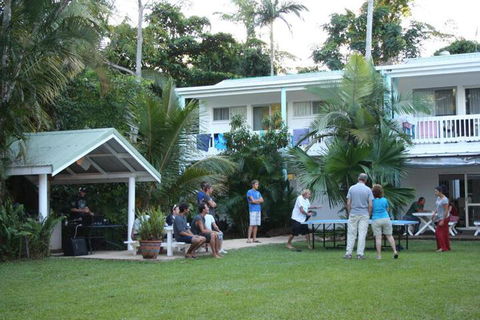 Absolute Backpackers Mission Beach - Bed n Breakfasts 3