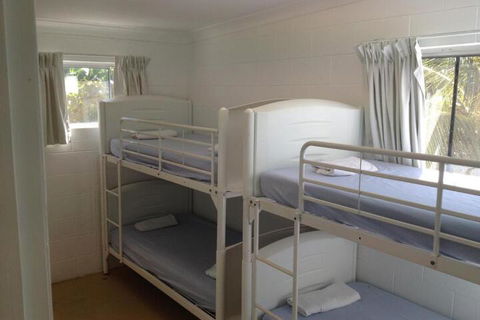 Absolute Backpackers Mission Beach - Bed n Breakfasts 2