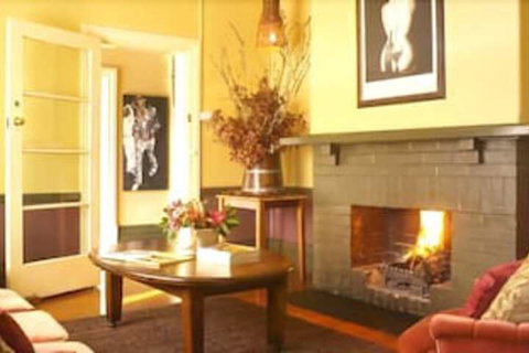 Healesville Hotel - Local Tourism 1