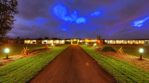 Atherton Motel - Local Tourism 1