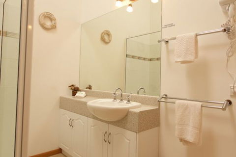 Abs By The Bay - Accommodation Australia 3