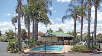 Town & Country Motor Inn - Local Tourism 1