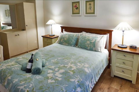 Underground Bed And Breakfast - Local Tourism 0