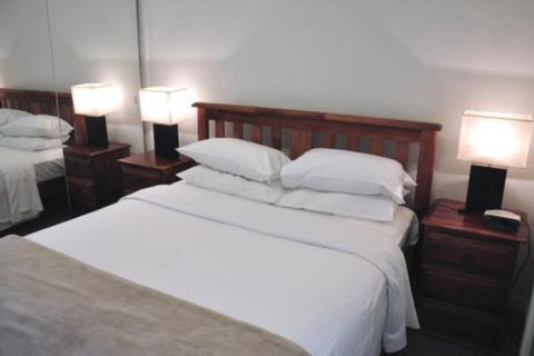 Astra Collins St. Docklands - Local Tourism 6