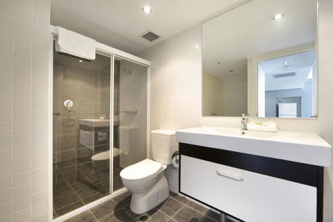 Astra Apartments - Paramatta - Bed n Breakfasts 2