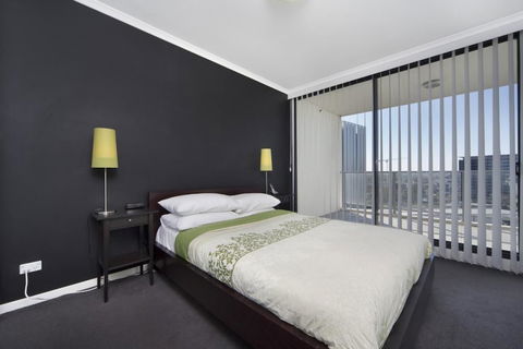 Astra Apartments - Paramatta - Bed n Breakfasts 4